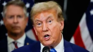 ترامب يحمل بايدن مسؤولية تفاقم أزمات الولايات المتحدة ويصف سياسته بأنها الأسوأ